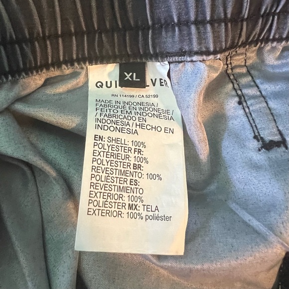 Men’s Quicksilver Shorts - Picture 6 of 6